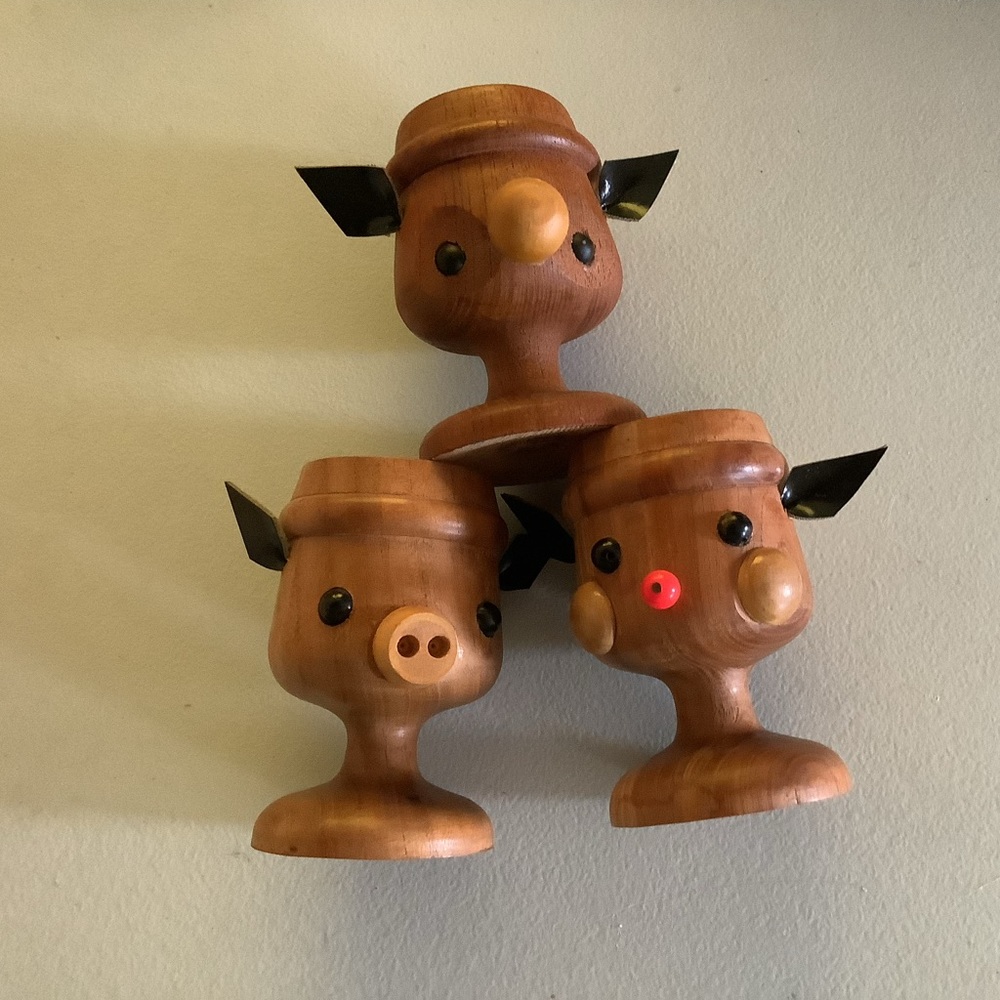 Enesco Wooden Egg Cups x 3